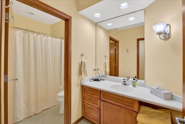 38 Hawk Feather Circle, Madison, WI 53717