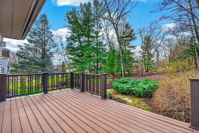 38 Hawk Feather Circle, Madison, WI 53717