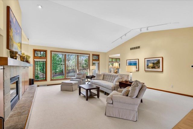 38 Hawk Feather Circle, Madison, WI 53717