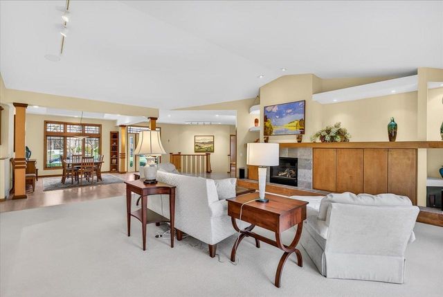 38 Hawk Feather Circle, Madison, WI 53717