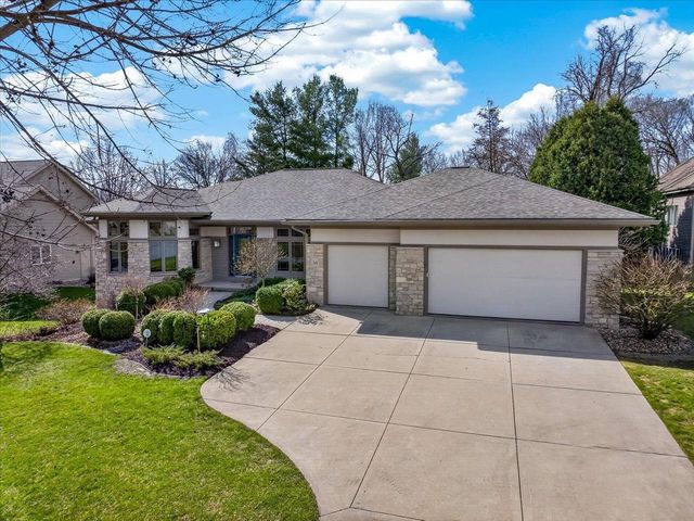 38 Hawk Feather Circle, Madison, WI 53717