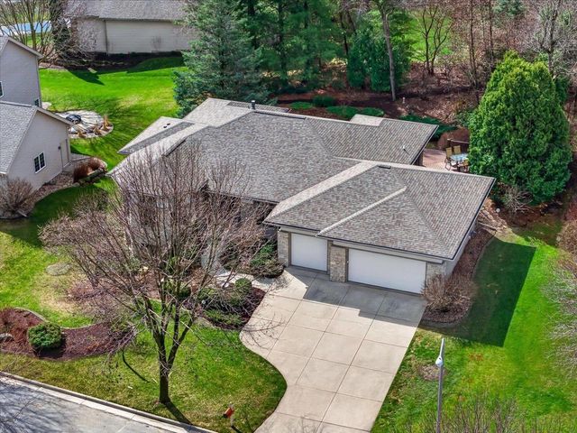 38 Hawk Feather Circle, Madison, WI 53717