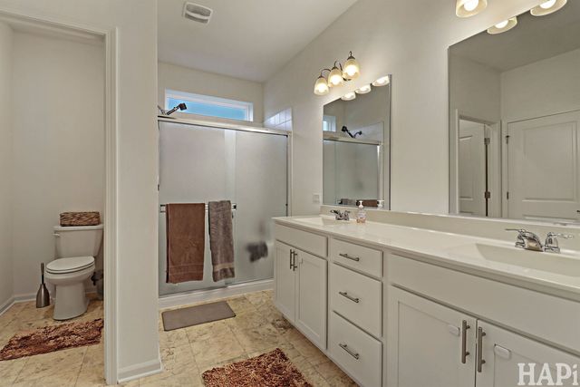 1200 Redtail Circle, Woodstock, IL 60098