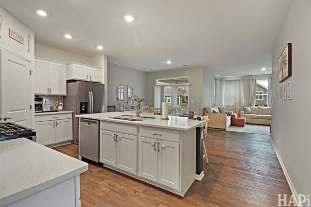 1200 Redtail Circle, Woodstock, IL 60098