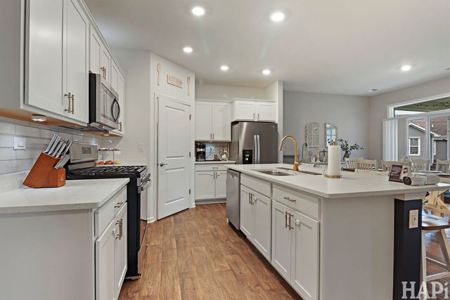 1200 Redtail Circle, Woodstock, IL 60098