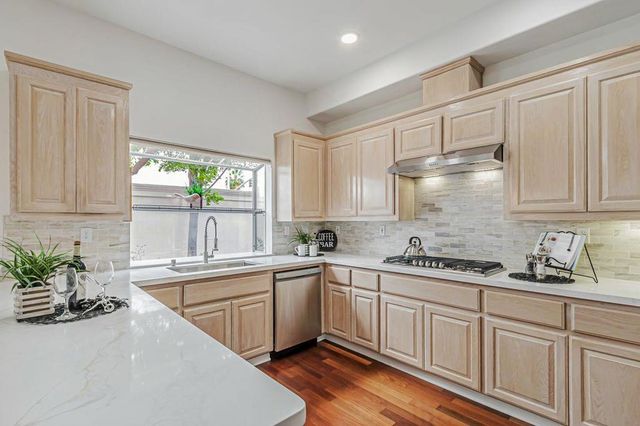 2122 Vizcaya Way, Campbell, CA 95008