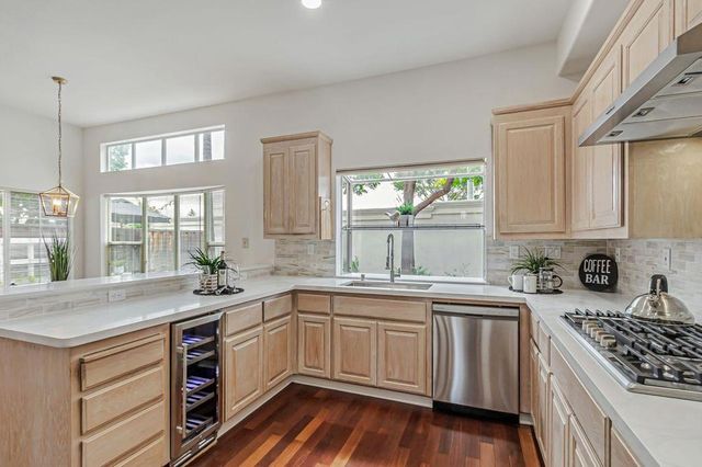 2122 Vizcaya Way, Campbell, CA 95008