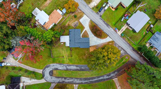 1925 Barrett Drive, Fort Oglethorpe, GA 30742