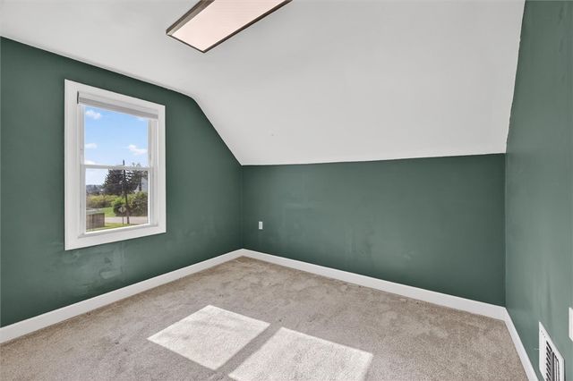 622 Ascension Dr, West Mifflin, PA 15122