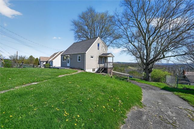 622 Ascension Dr, West Mifflin, PA 15122