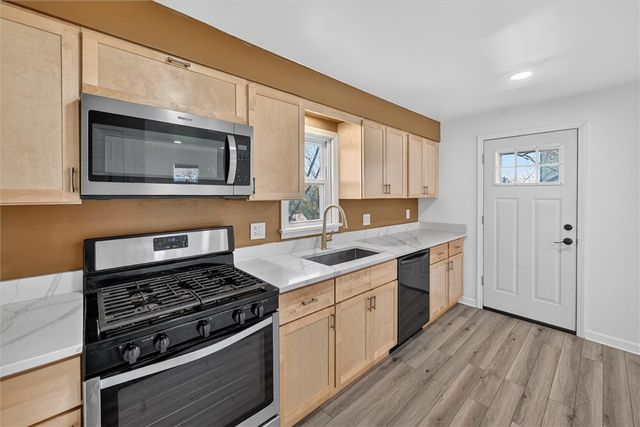 622 Ascension Dr, West Mifflin, PA 15122
