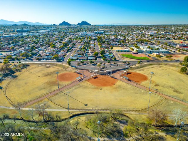 7733 E HUBBELL Street, Scottsdale, AZ 85257