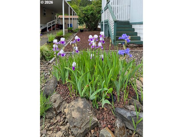 1200 E CENTRAL Ave 128, Sutherlin, OR 97479