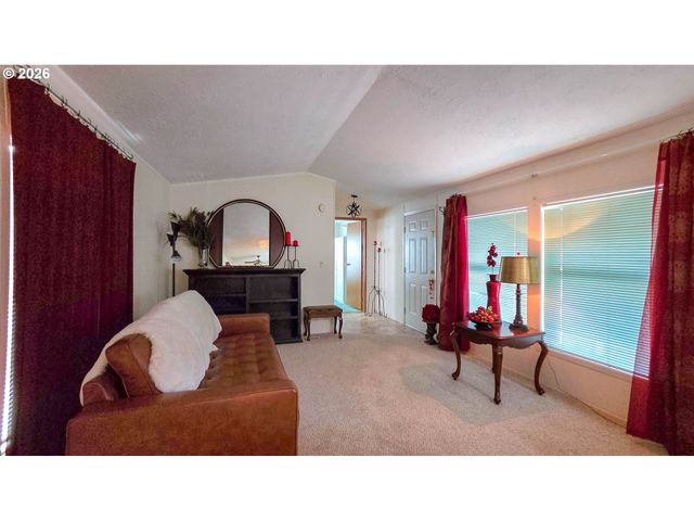 1200 E CENTRAL Ave 128, Sutherlin, OR 97479