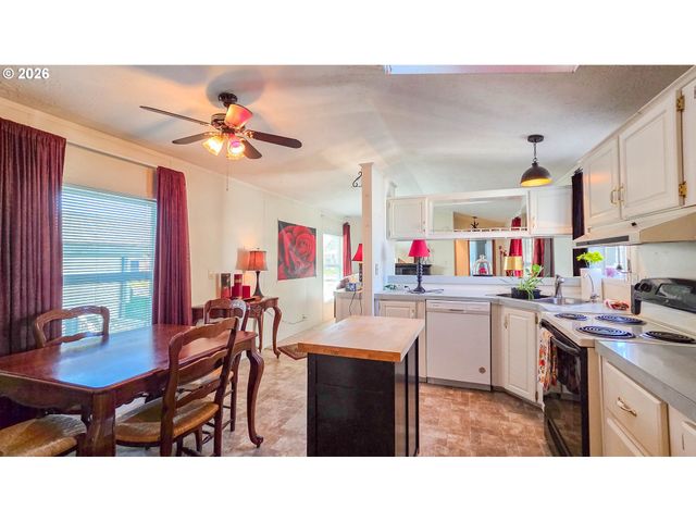 1200 E CENTRAL Ave 128, Sutherlin, OR 97479