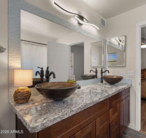 4820 E MELINDA Lane, Phoenix, AZ 85054