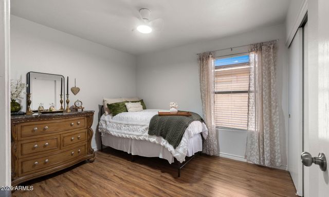 4820 E MELINDA Lane, Phoenix, AZ 85054