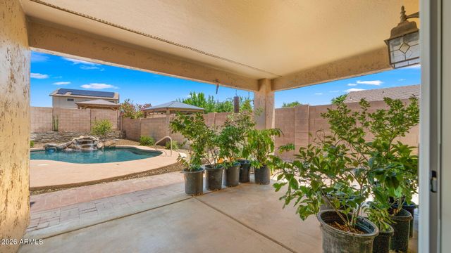 4820 E MELINDA Lane, Phoenix, AZ 85054