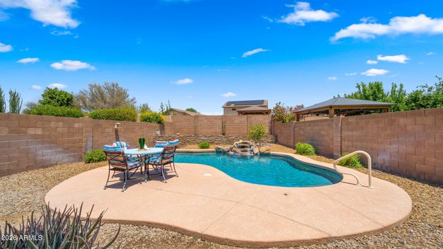 4820 E MELINDA Lane, Phoenix, AZ 85054