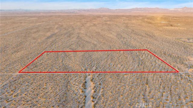 4625511 Drifting Sands Rd, Adelanto, CA 92301