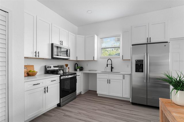 1421 35TH STREET S, St Petersburg, FL 33711