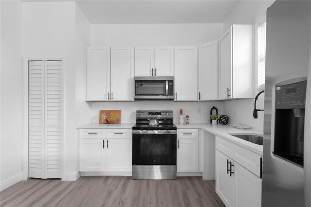 1421 35TH STREET S, St Petersburg, FL 33711