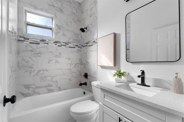 1421 35TH STREET S, St Petersburg, FL 33711