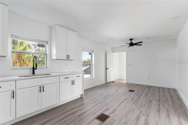 1421 35TH STREET S, St Petersburg, FL 33711