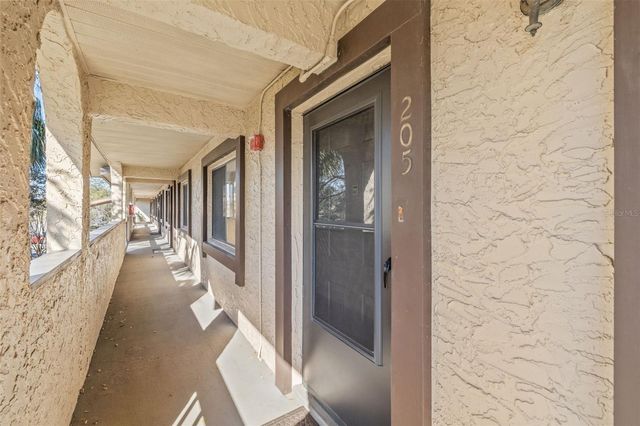 725 83RD AVENUE N 205, St Petersburg, FL 33702