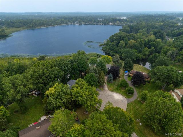 1412 North Court, Brighton, MI 48114