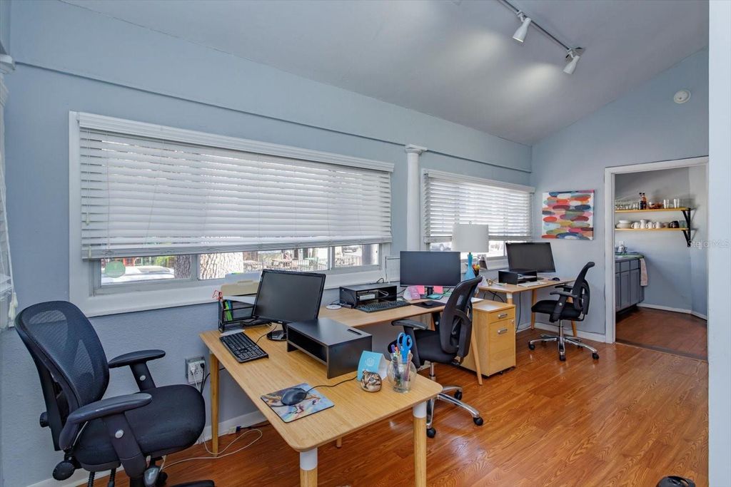 Image 19 of property listing at 37 HILL, Orlando, FL 32801