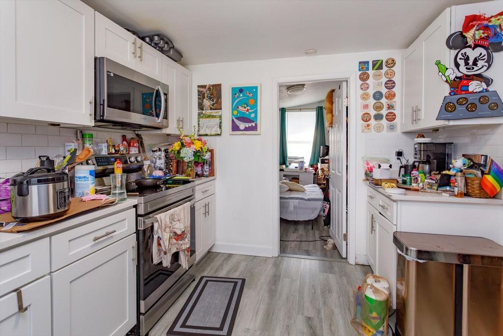 Image 31 of property listing at 37 HILL, Orlando, FL 32801