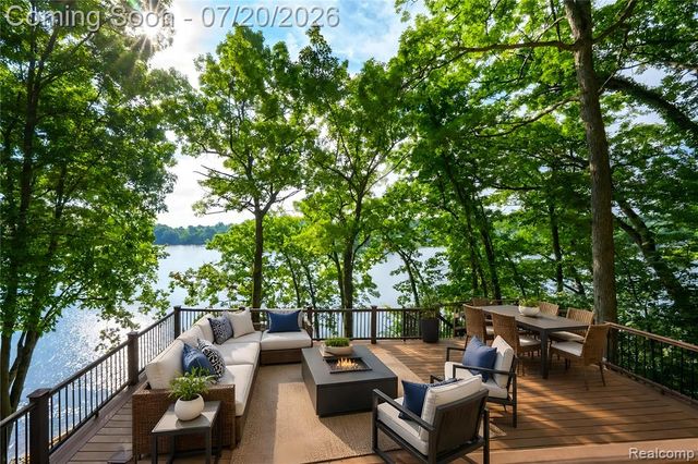 8516 Thendara Boulevard, Clarkston, MI 48348