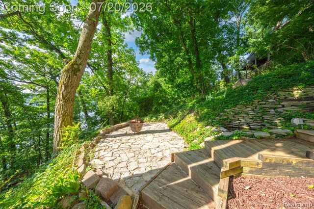 8516 Thendara Boulevard, Clarkston, MI 48348