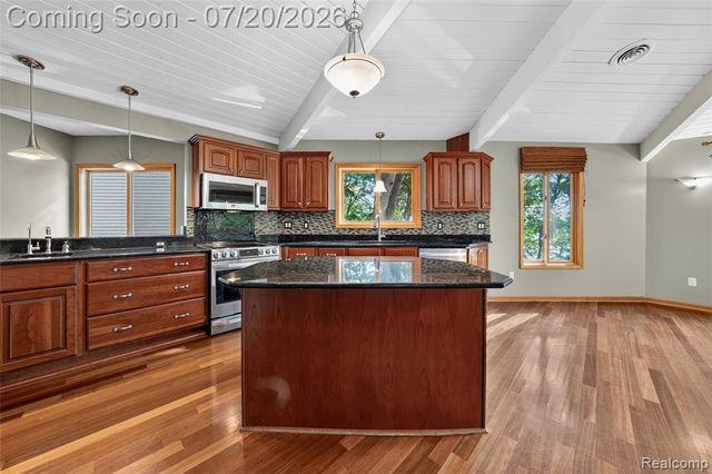 8516 Thendara Boulevard, Clarkston, MI 48348