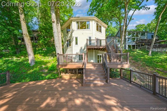 8516 Thendara Boulevard, Clarkston, MI 48348