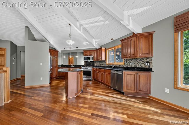 8516 Thendara Boulevard, Clarkston, MI 48348