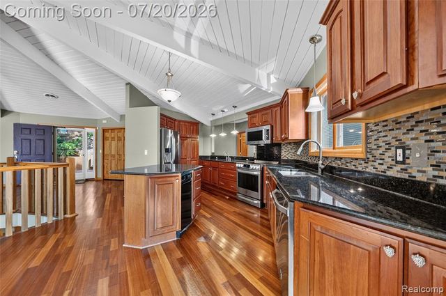 8516 Thendara Boulevard, Clarkston, MI 48348