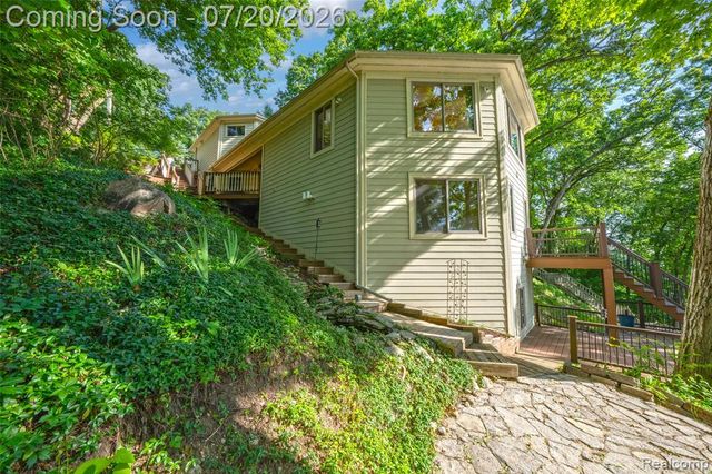 8516 Thendara Boulevard, Clarkston, MI 48348