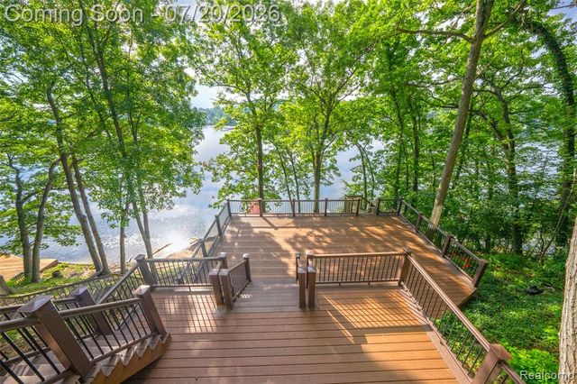 8516 Thendara Boulevard, Clarkston, MI 48348