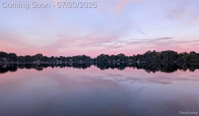8516 Thendara Boulevard, Clarkston, MI 48348