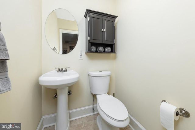 160 W HOLLY AVE, Pitman, NJ 08071