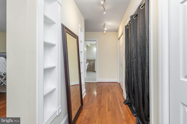 160 W HOLLY AVE, Pitman, NJ 08071