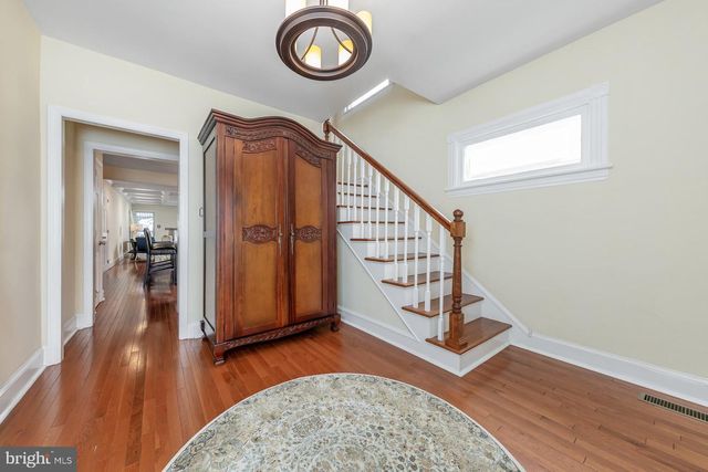 160 W HOLLY AVE, Pitman, NJ 08071