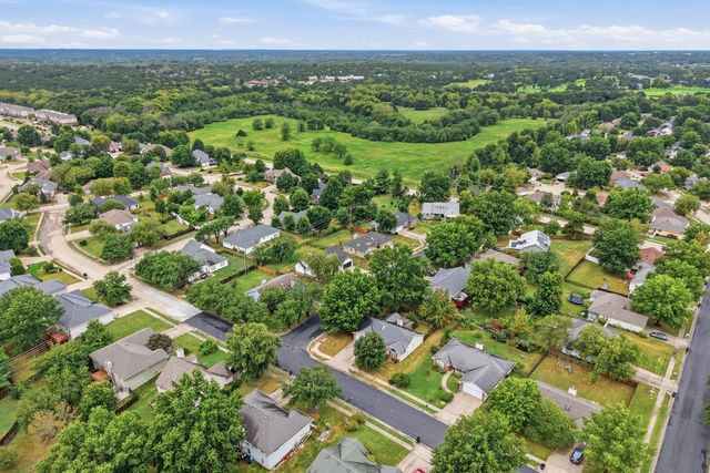 1515 WHITBURN DR, Columbia, MO 65203