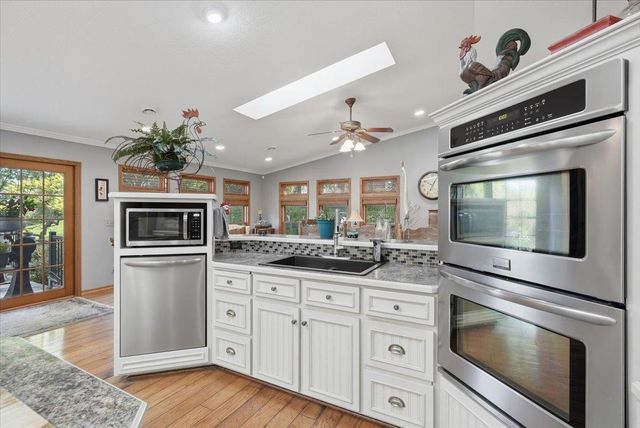 2432 73rd Court E, Inver Grove Heights, MN 55076