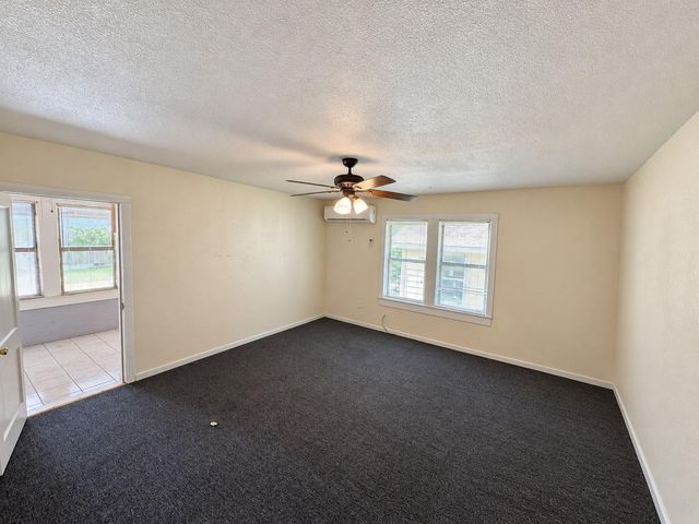113 W Lobit Street, Baytown, TX 77520