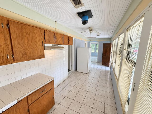 113 W Lobit Street, Baytown, TX 77520