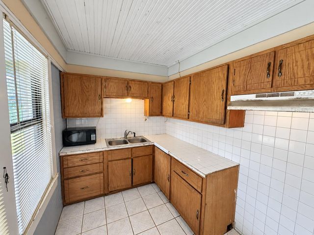 113 W Lobit Street, Baytown, TX 77520