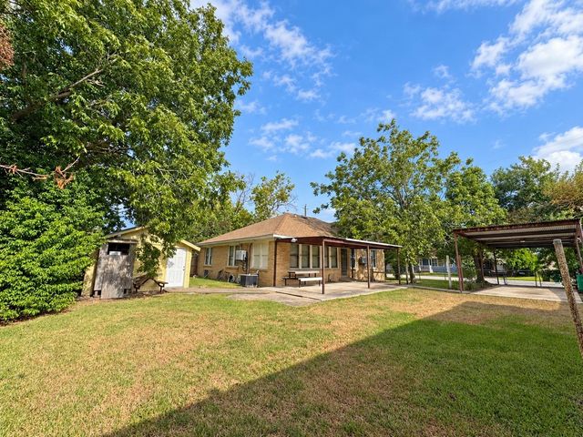 113 W Lobit Street, Baytown, TX 77520